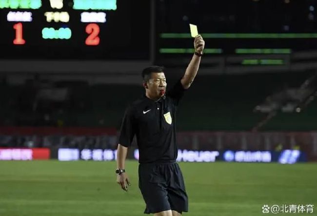 女高中生（金智媛 饰）被一个有说话障碍德青年（刘勇锡 饰）绑架，为了获救她必需给对方讲可骇故事。《太阳和月亮》独身妈妈忙于工作，小善和小文两姐弟下补习班后回到空荡荡的家中。深更三更，阴沉可骇的快递员和恶灵俄然呈现在他们的家中；《可骇飞机》一架飞机授命押送被捕的连环杀人犯。高空之上，杀人犯刹时豹变；《绿豆红豆》一家两姐妹，姐姐宫智找到一个帅气有钱的男人筹办成婚，可是妈妈却仿佛蓄谋帮着mm博智篡夺长女的所爱，却不知前方是如何可骇的玫瑰圈套；《急救车》一辆救护车搭载着身受重伤的小女孩向病院飞奔，惊慌不安的母亲，心中仿佛埋没着甚么重年夜的奥秘。医患争执之际，恶运降临。可骇故事，敌不外破裂耗费的人道。